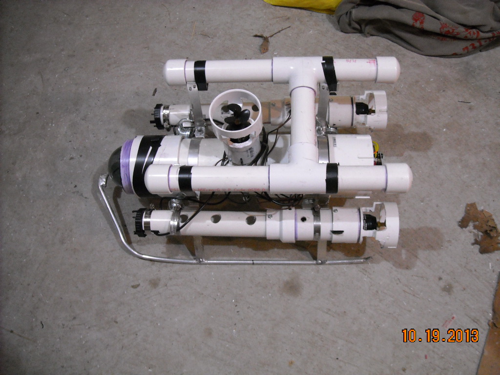 Rov with added 1.25" pipe for extra lift and stability